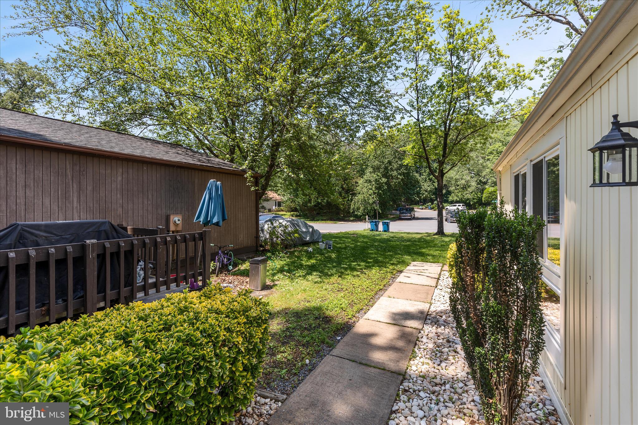 2231 Sanibel Drive Reston, VA 20191 - Photo 6 of 56 Walkway