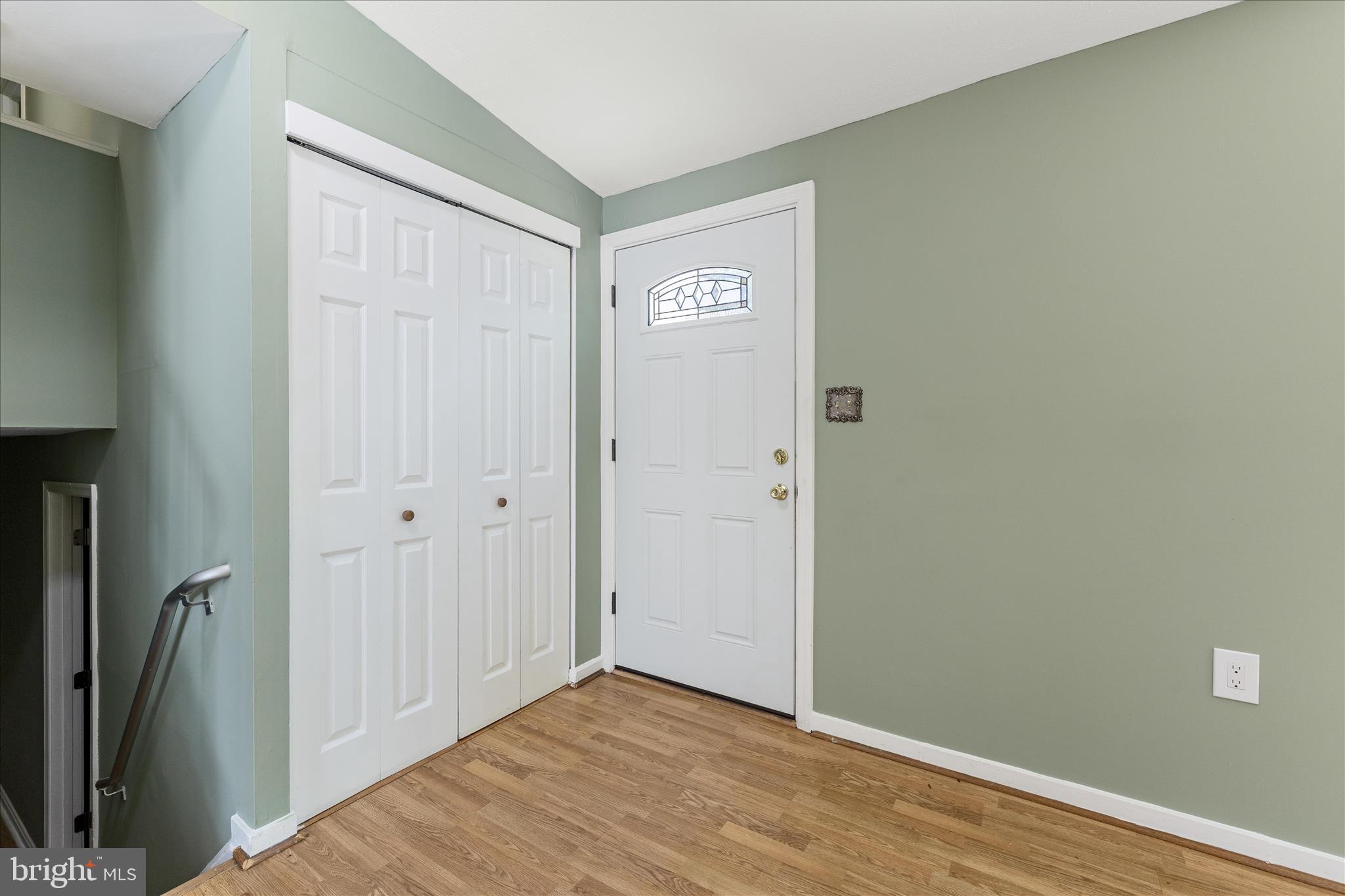 2231 Sanibel Drive Reston, VA 20191 - Photo 8 of 56 Living Room