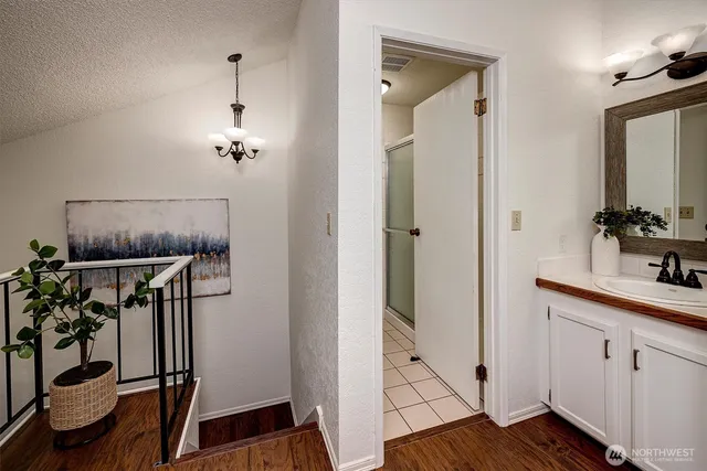 $2,825 | 14605 Northeast 81st Street, Unit D19, Redmond, WA 98052