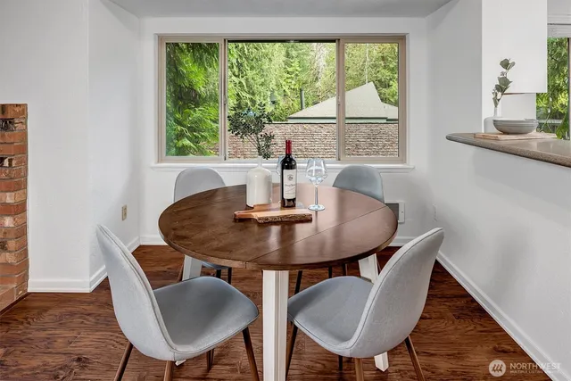 $2,825 | 14605 Northeast 81st Street, Unit D19, Redmond, WA 98052