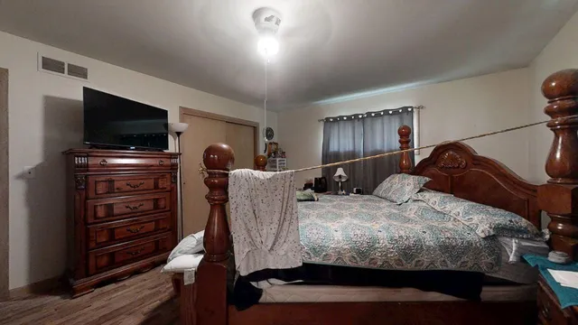 $179,900 | 507 South C Street, Hammond, IL 61929