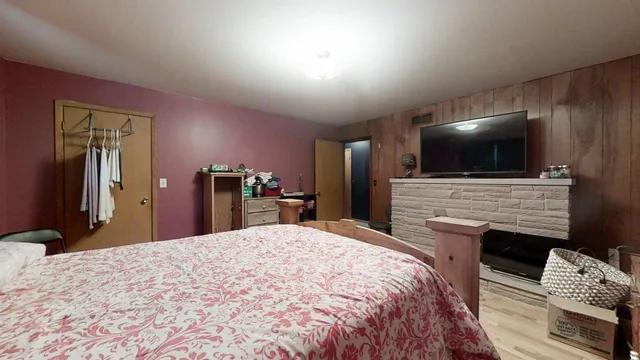 $179,900 | 507 South C Street, Hammond, IL 61929