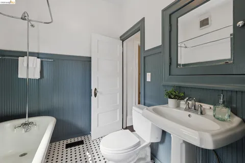 $1,495,000 | 737 61st Street, Oakland, CA 94609