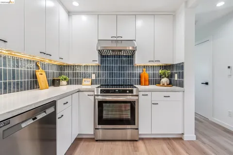 $1,495,000 | 737 61st Street, Oakland, CA 94609