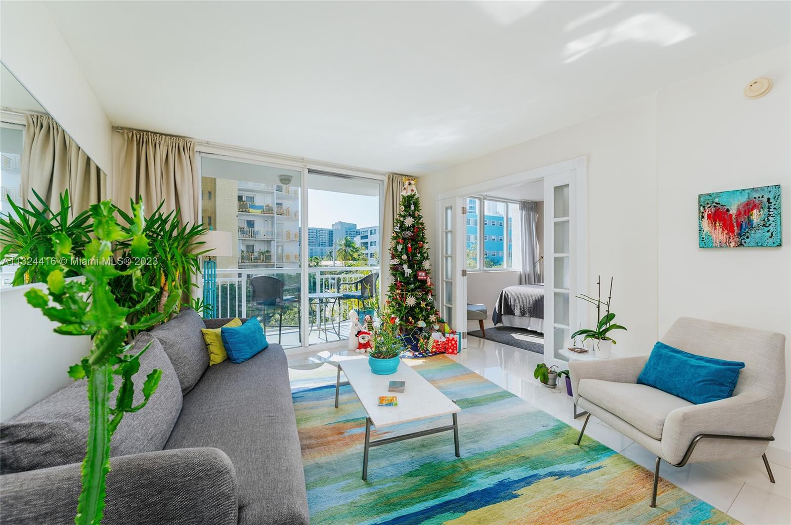 1345 Lincoln Road, Unit 403 Miami Beach, FL 33139 - Photo 1 of 27 Gallery Image 1