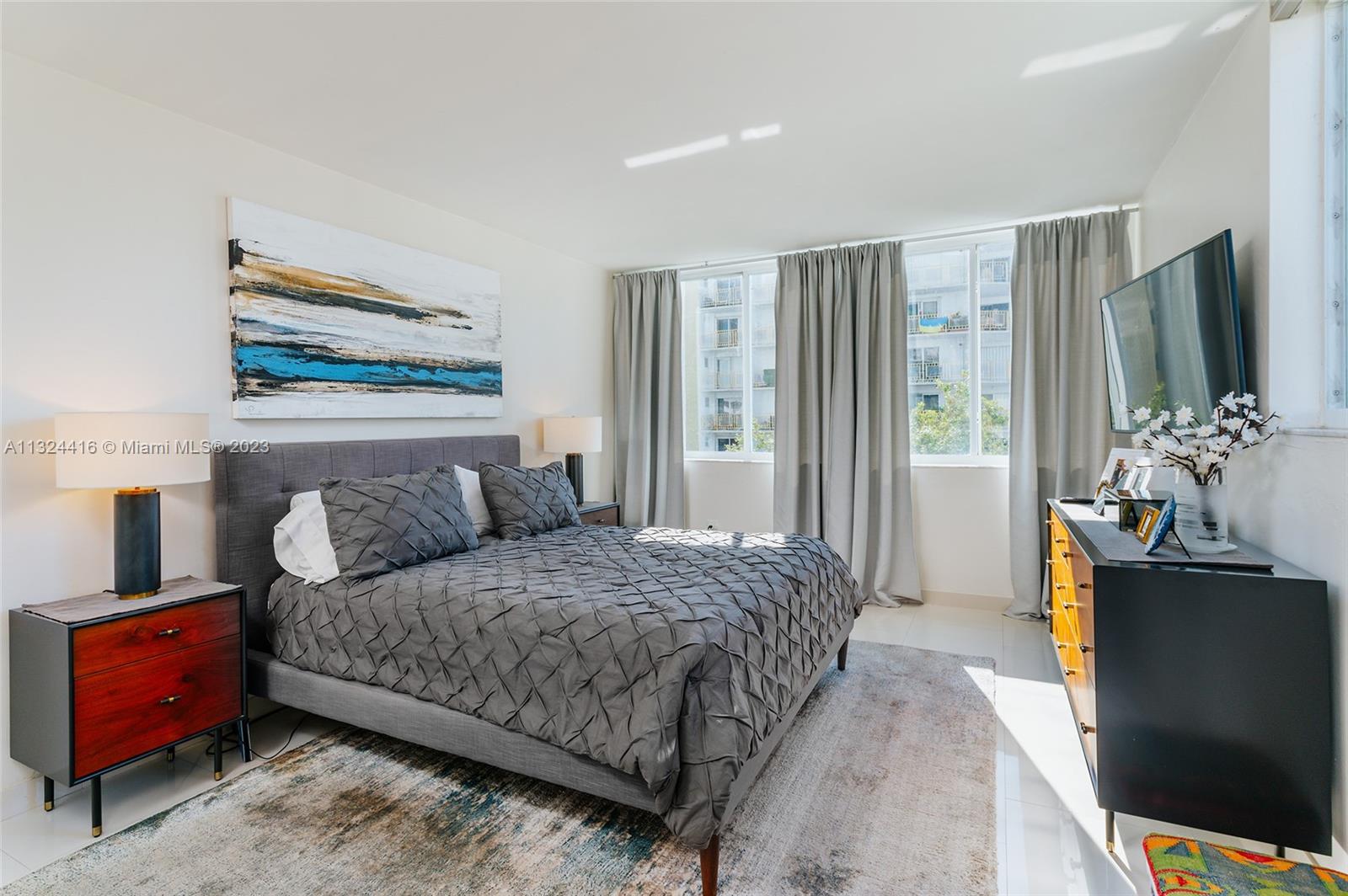 1345 Lincoln Road, Unit 403 Miami Beach, FL 33139 - Photo 11 of 27 Gallery Image 11