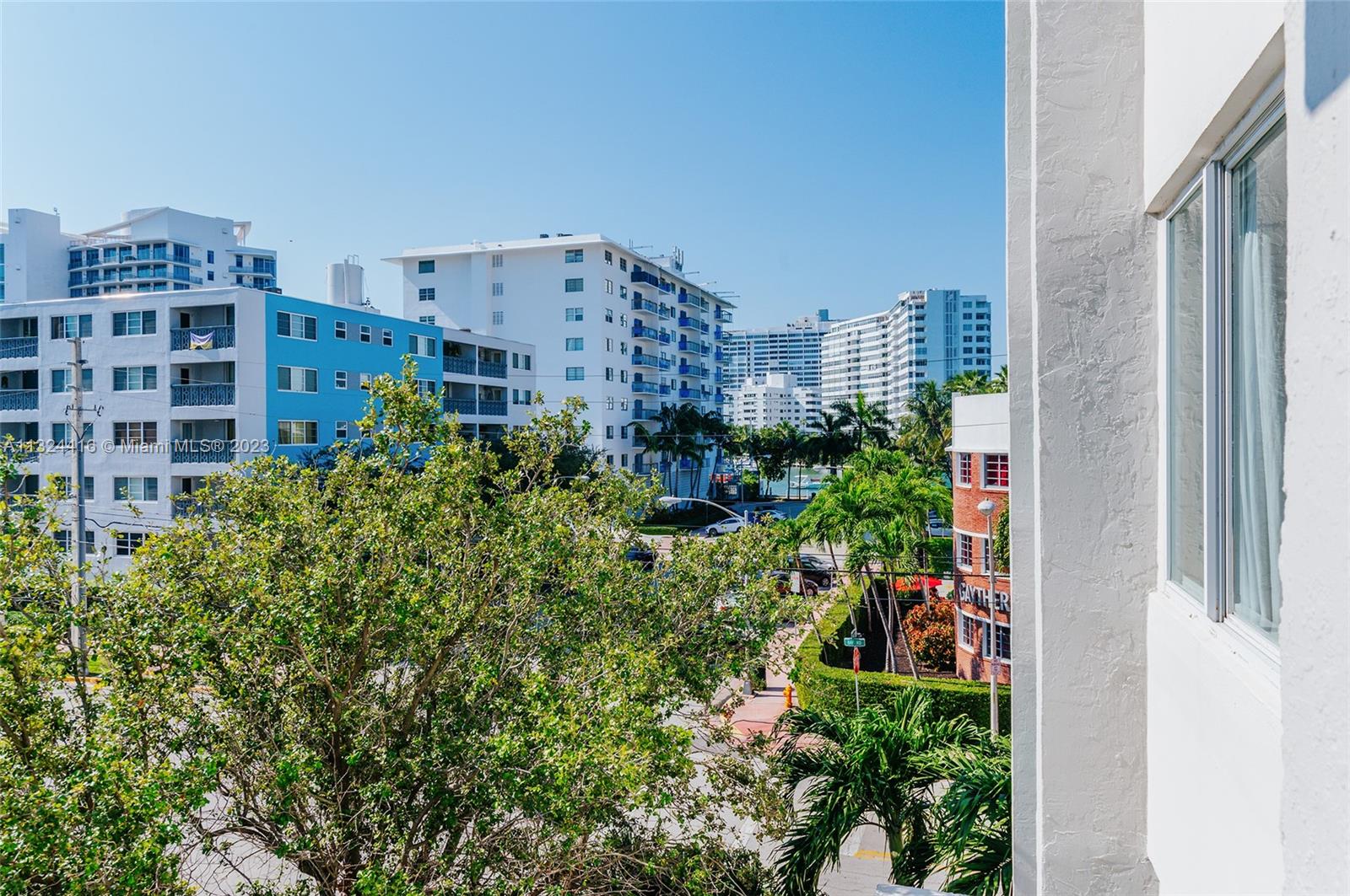 1345 Lincoln Road, Unit 403 Miami Beach, FL 33139 - Photo 24 of 27 Gallery Image 24