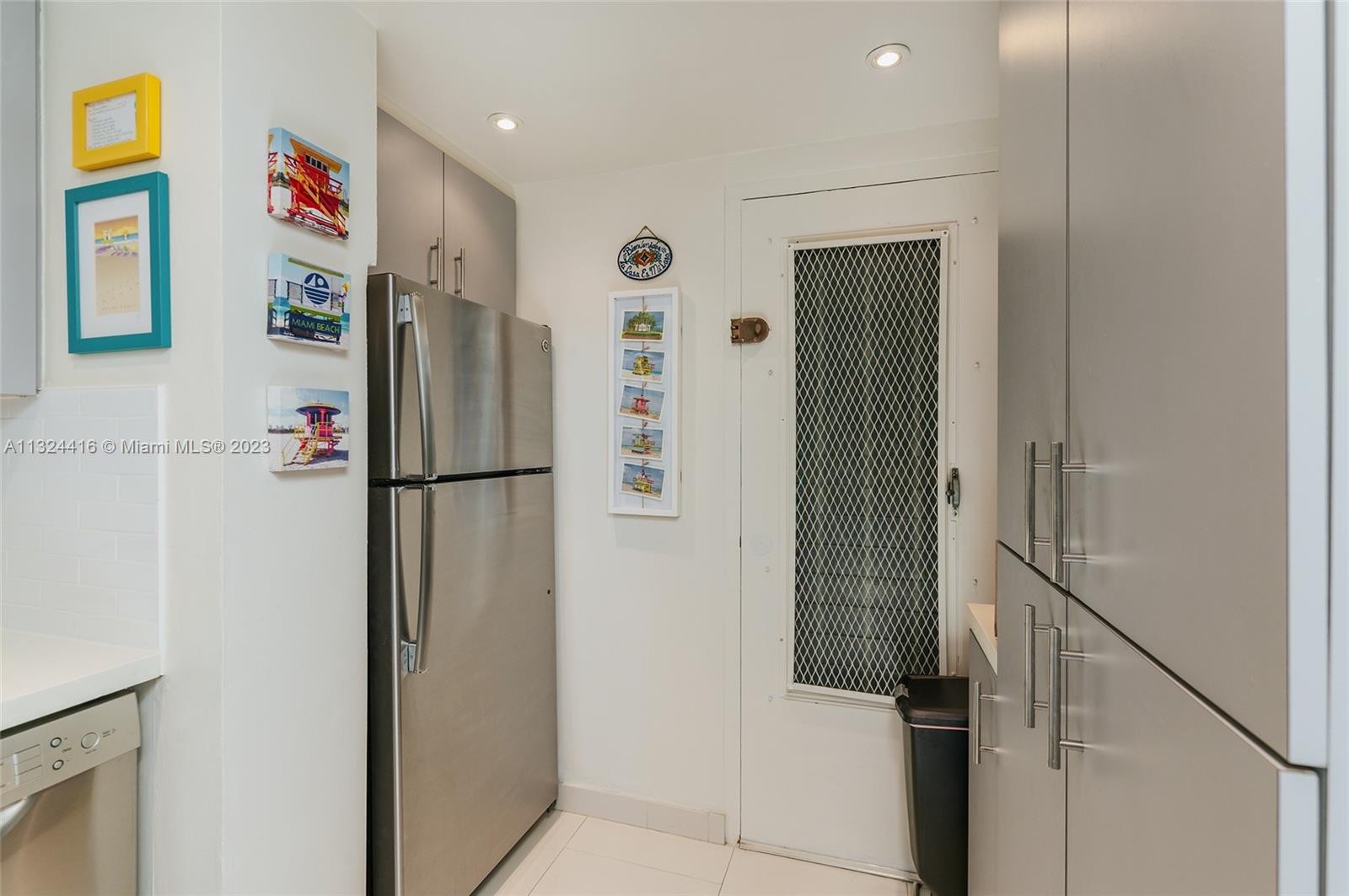 1345 Lincoln Road, Unit 403 Miami Beach, FL 33139 - Photo 8 of 27 Gallery Image 8