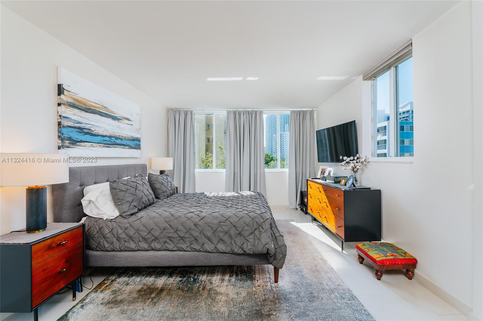1345 Lincoln Road, Unit 403 Miami Beach, FL 33139 - Photo 10 of 27 Gallery Image 10