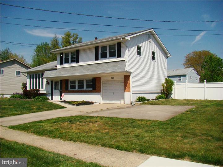 304 Colonial Road Edgewater Park, NJ 08010 - Photo 1 of 12 Gallery Image 1