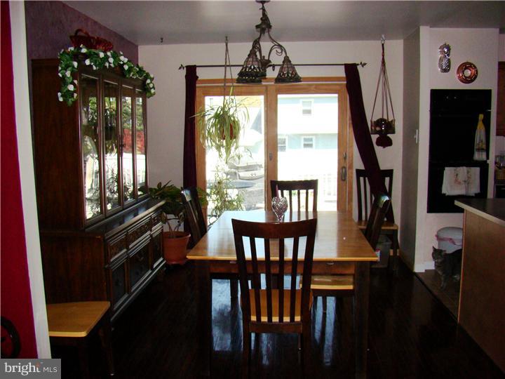 304 Colonial Road Edgewater Park, NJ 08010 - Photo 5 of 12 Gallery Image 5