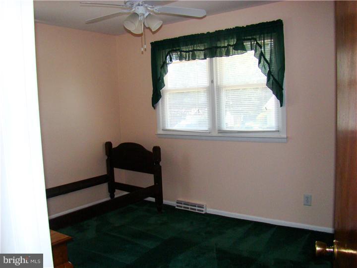 304 Colonial Road Edgewater Park, NJ 08010 - Photo 10 of 12 Gallery Image 10
