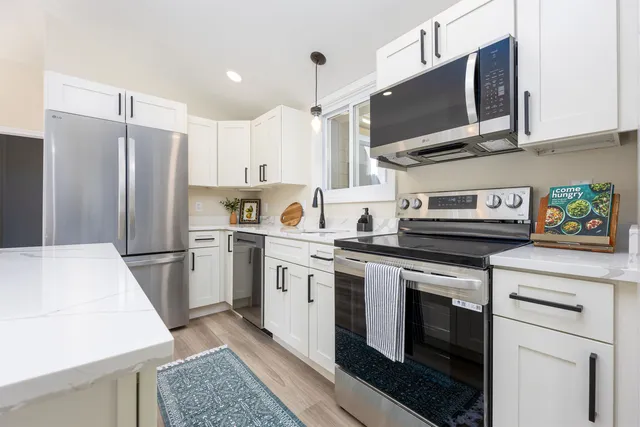 $484,900 | 3 Stephanie Road, Dunbarton, NH 03046