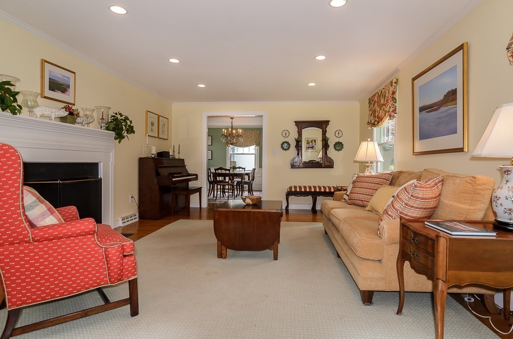 33 Yorkshire Road Dover, MA 02030 - Photo 3 of 26 Gallery Image 3