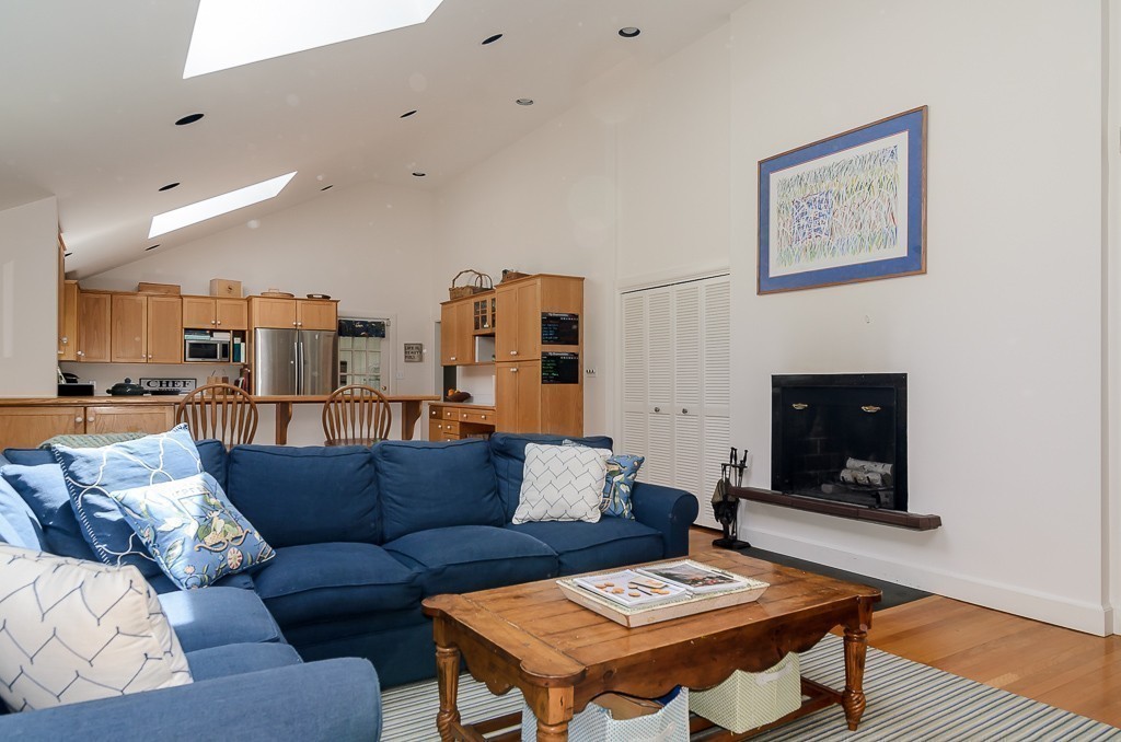 33 Yorkshire Road Dover, MA 02030 - Photo 8 of 26 Gallery Image 8