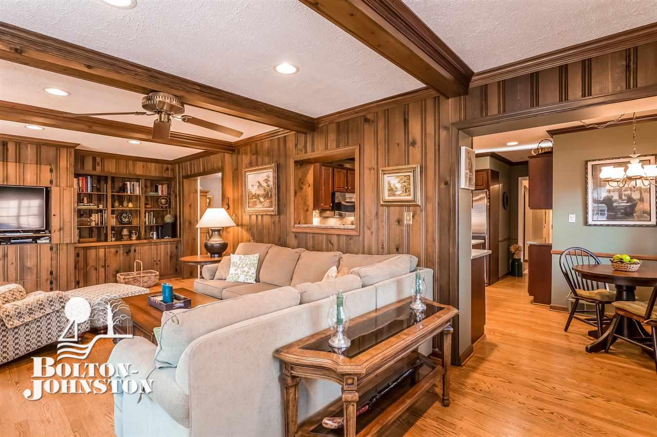 1366 Bishop Road Grosse Pointe, MI 48230 - Photo 14 of 50 Family Room