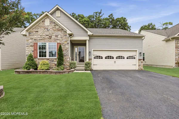 $619,000 | 14 La Quinta Lane, Lakewood, NJ 08701