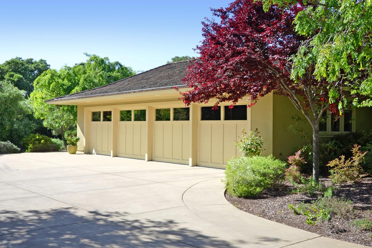 120 Edenvale Road Watsonville, CA 95076 - Photo 29 of 41 a front view of a house with a garden