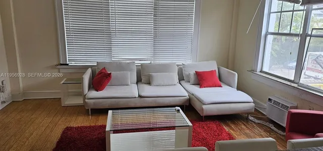 $1,900 | 1611 Michigan Avenue, Unit 10, Miami Beach, FL 33139