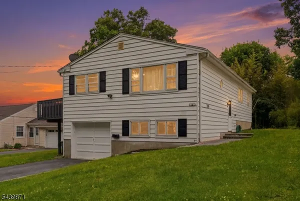 $525,000 | 3 Summit Avenue, Wharton, NJ 07885