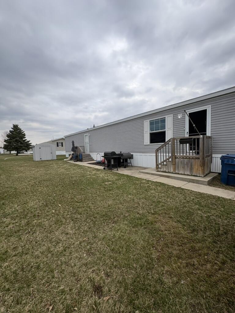 360 East Tuttle Road, Unit 217 Ionia, MI 48846 - Photo 4 of 27 A9E08577-667F-490A-BFFF-3D1D2B8B9409_1_1