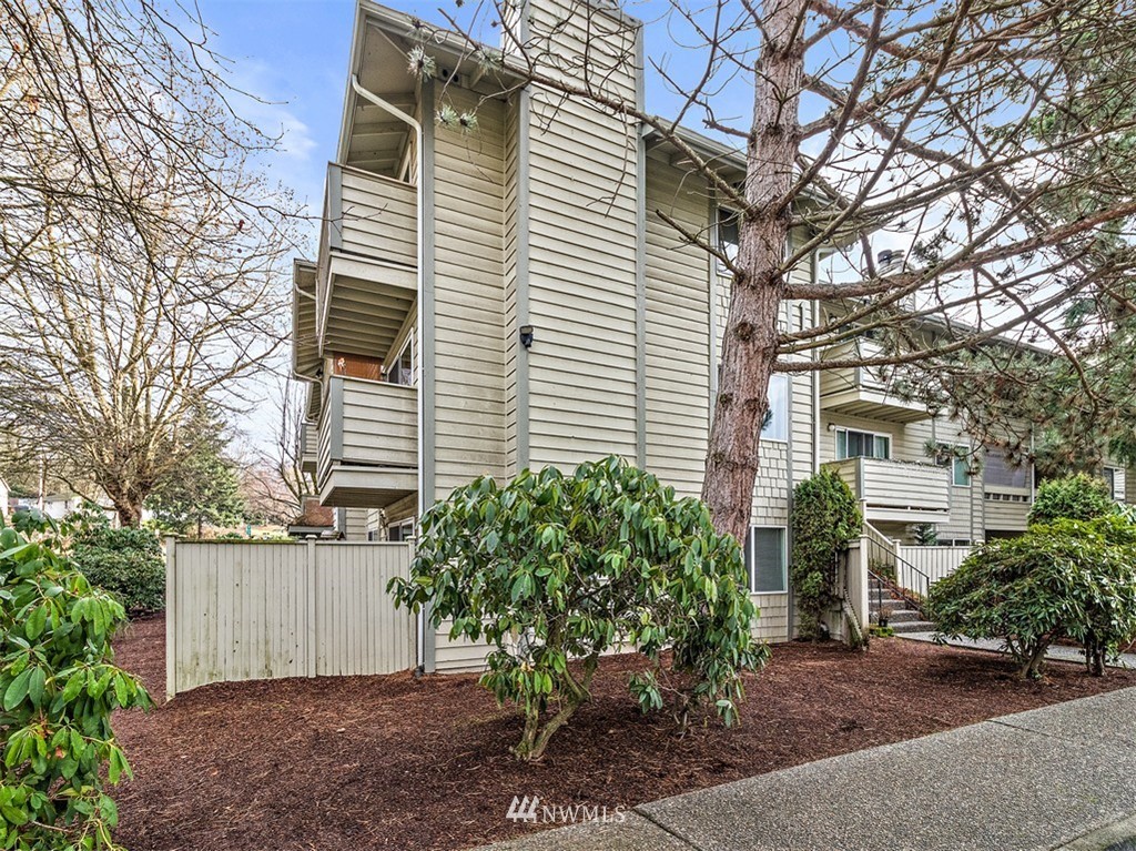 1150 Sunset Boulevard Northeast, Unit 101 Renton, WA 98056 - Photo 2 of 14