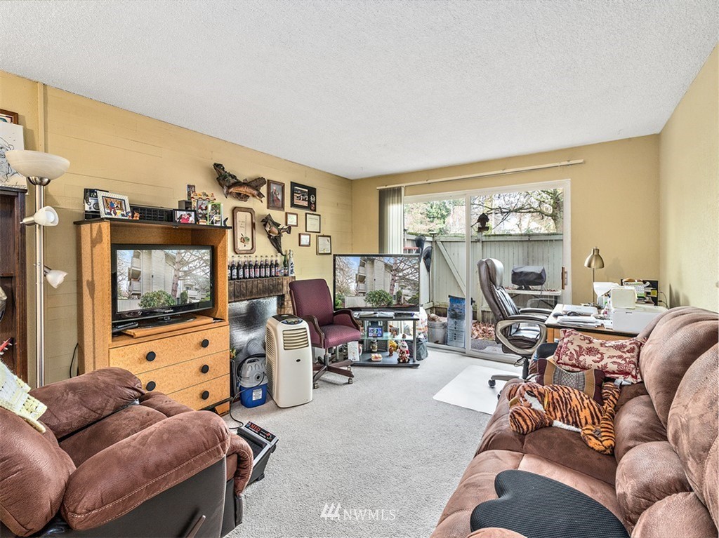 1150 Sunset Boulevard Northeast, Unit 101 Renton, WA 98056 - Photo 12 of 14