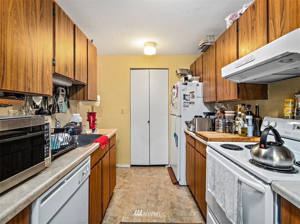 1150 Sunset Boulevard Northeast, Unit 101 Renton, WA 98056 - Photo 9 of 14
