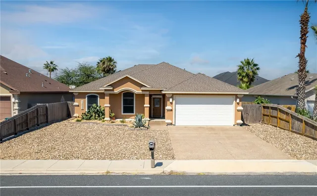$2,375 | 13822 Whitecap Boulevard, Corpus Christi, TX 78418