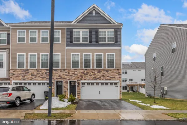 $3,900 | 29 Sister's Farmstead Road, Mount Laurel, NJ 08054