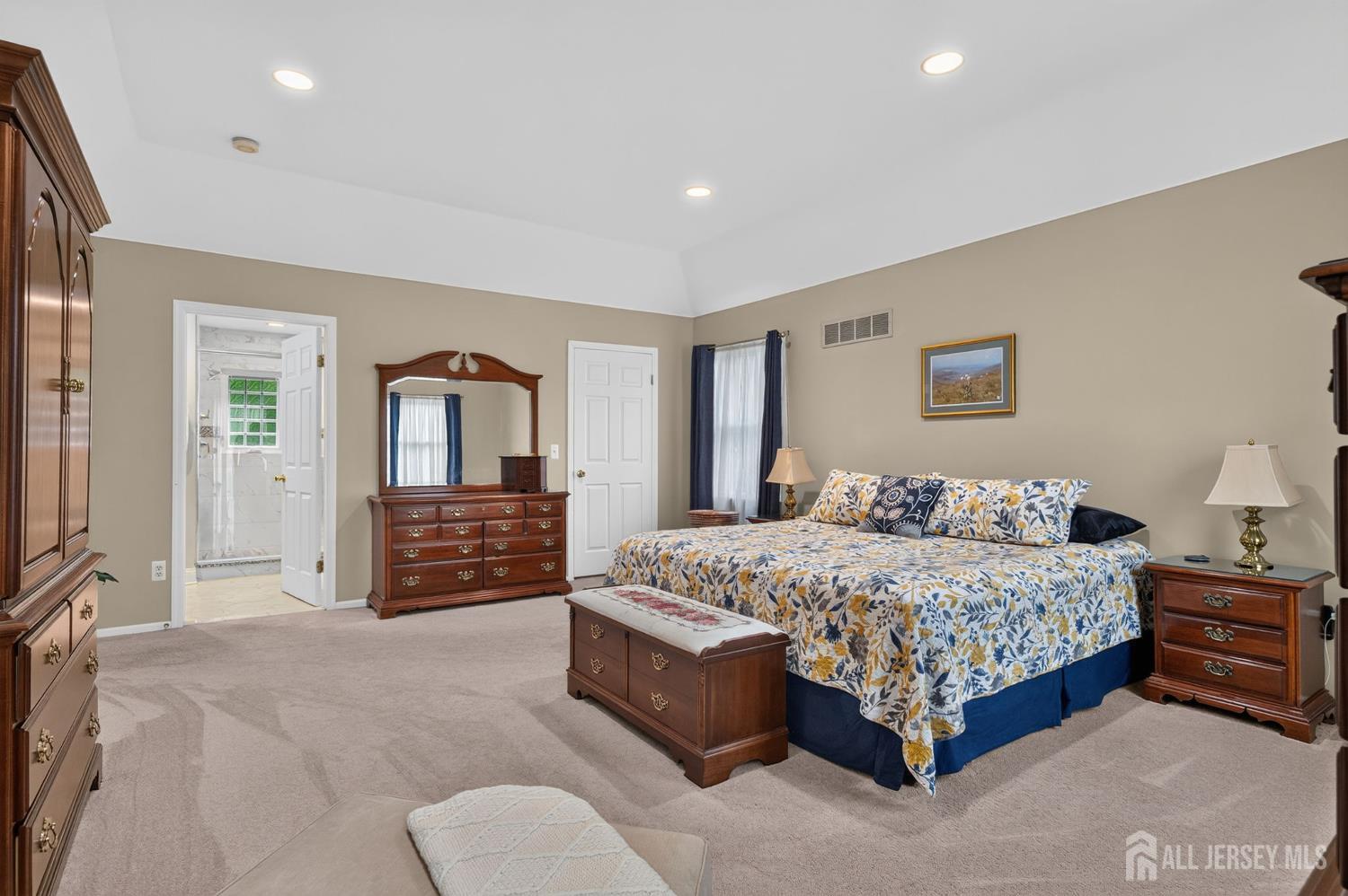 38 Plains Gap Road North Brunswick, NJ 08902 - Photo 4 of 43