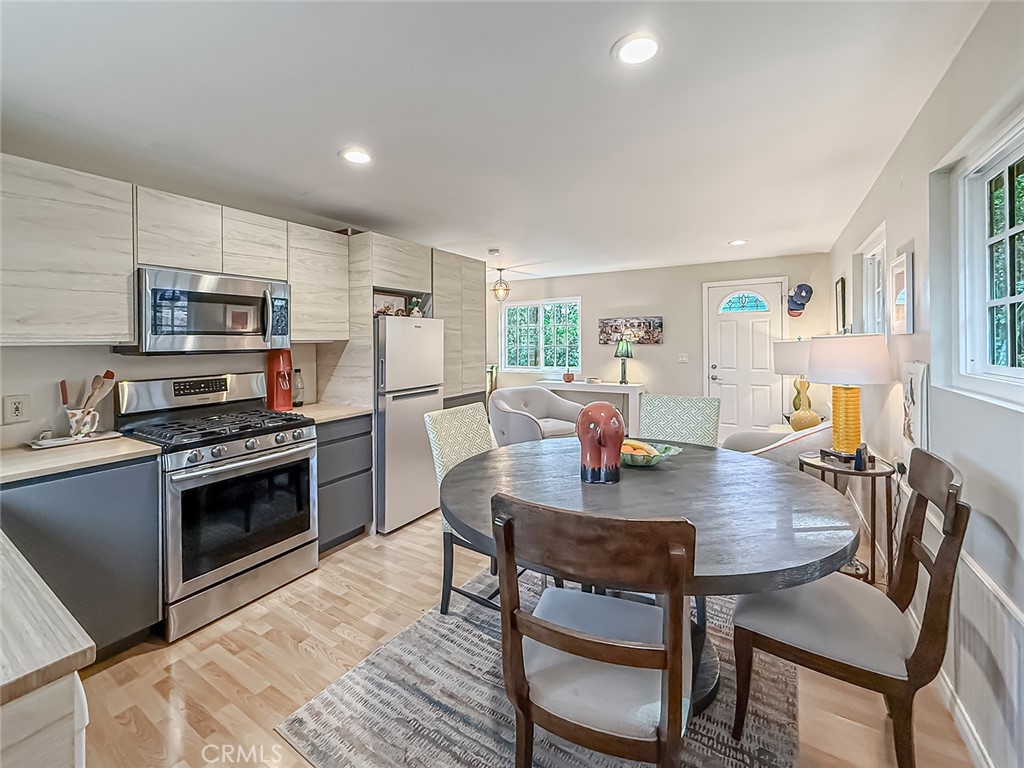 1059 Alta Vista Road Simi Valley, CA 93063 - Photo 7 of 30