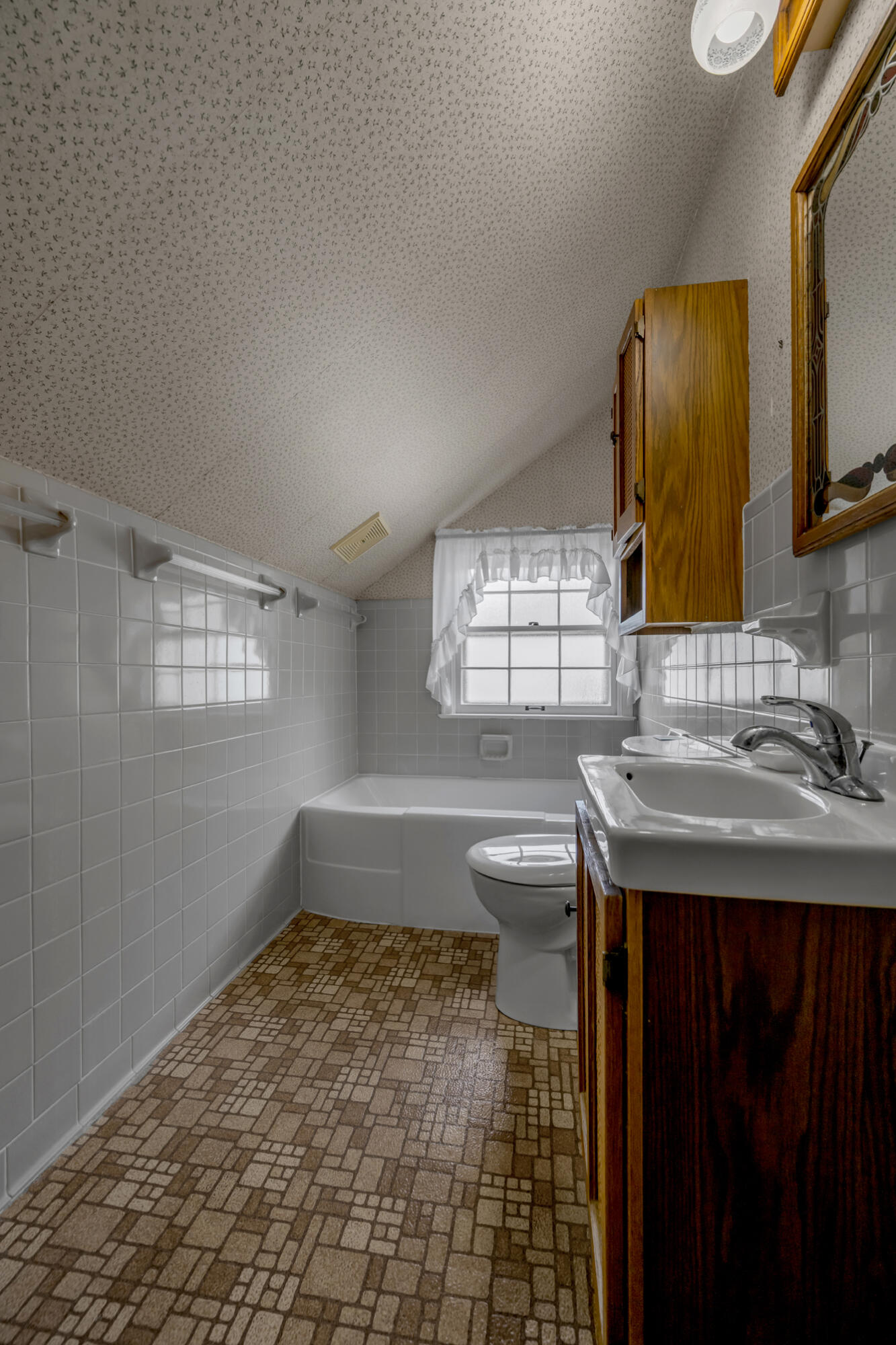 108 Romany Road Lexington, KY 40502 - Photo 38 of 54 TDB_3703