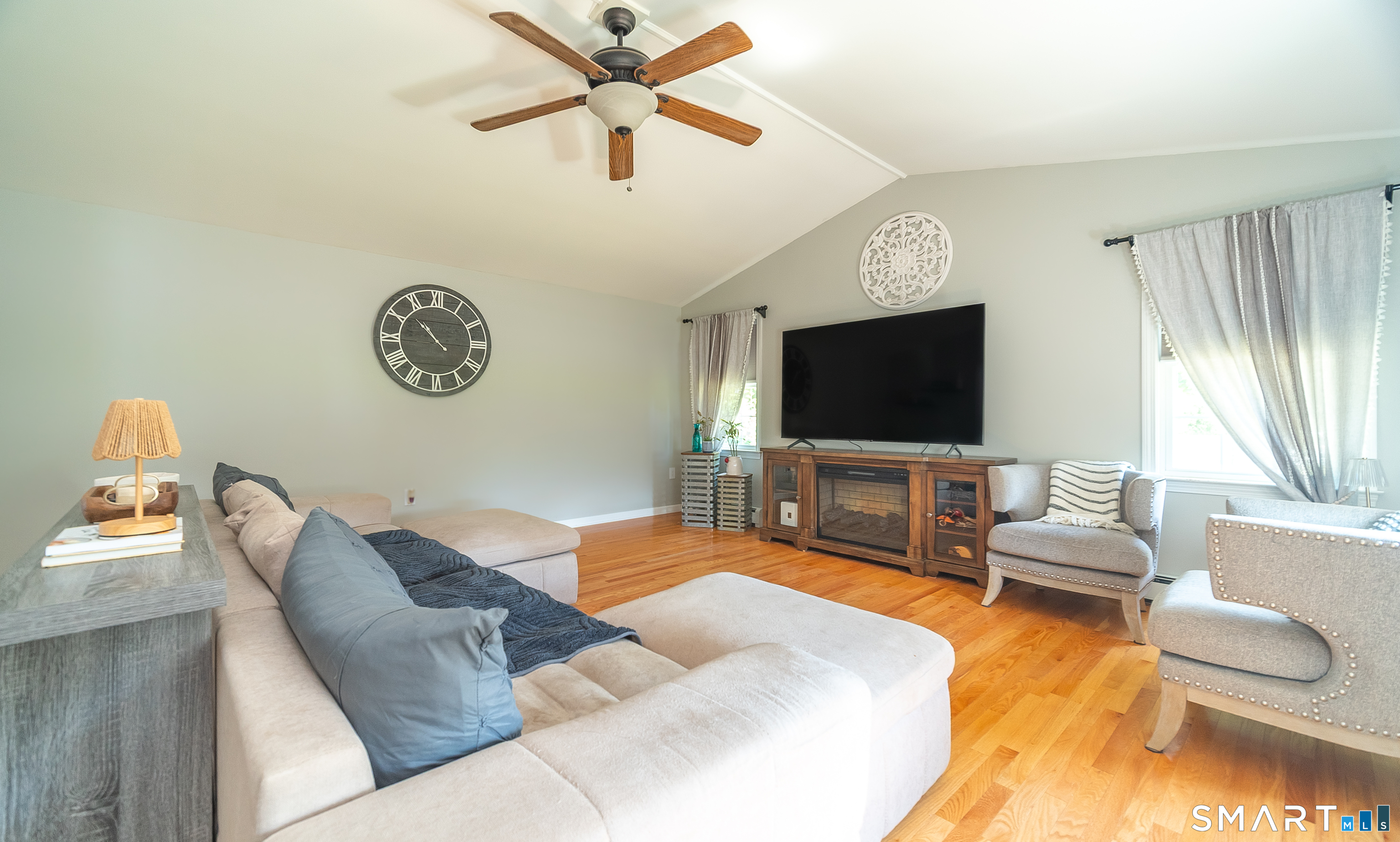 17 Coles Road Middletown, CT 06457 - Photo 13 of 28 Gallery Image 13
