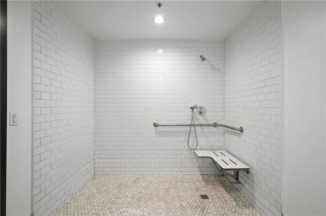 $8,000,000 | 800 East Dyer Road, Santa Ana, CA 92705