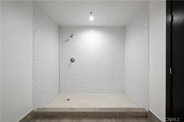 $8,000,000 | 800 East Dyer Road, Santa Ana, CA 92705