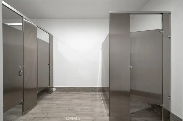 $8,000,000 | 800 East Dyer Road, Santa Ana, CA 92705