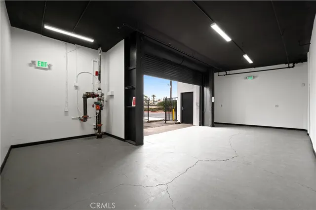 $8,000,000 | 800 East Dyer Road, Santa Ana, CA 92705