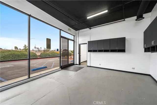 $8,000,000 | 800 East Dyer Road, Santa Ana, CA 92705