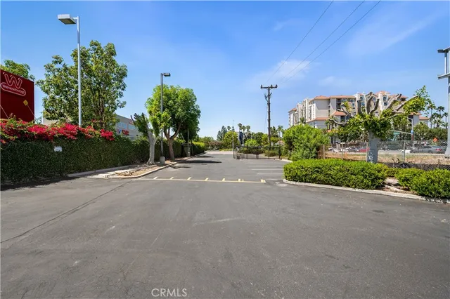 $8,000,000 | 800 East Dyer Road, Santa Ana, CA 92705