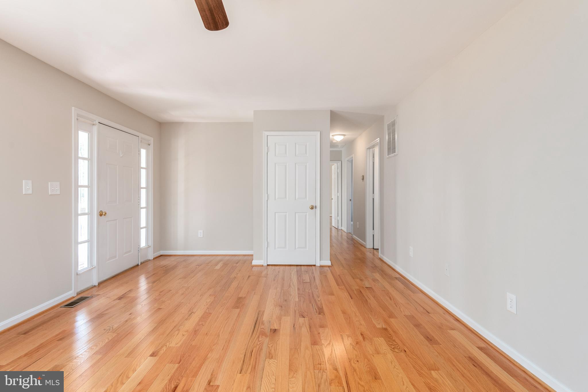 4 Castle Mountain Road Castleton, VA 22716 - Photo 15 of 35 Spacious Living Room