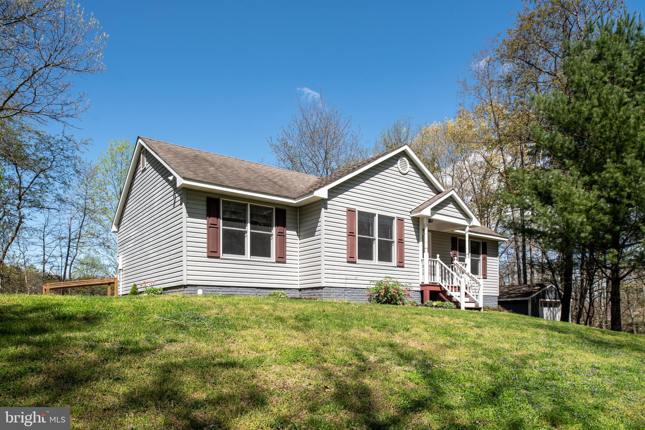 4 Castle Mountain Road Castleton, VA 22716 - Photo 3 of 35 Move In Ready!