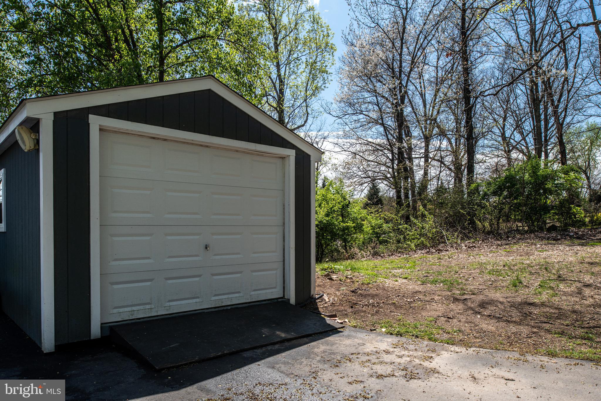 4 Castle Mountain Road Castleton, VA 22716 - Photo 9 of 35 Detached Garage