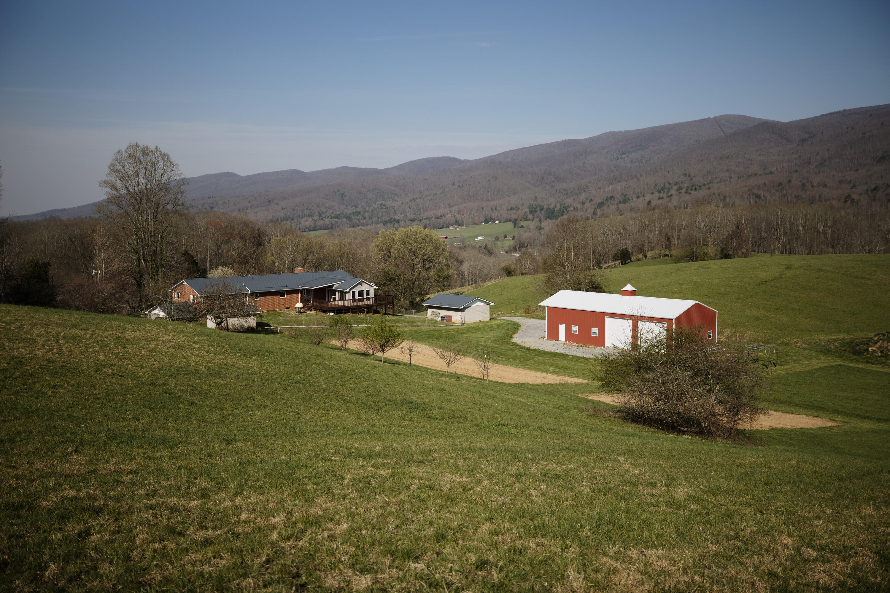 223 Hardin Hollow Road Elizabethton, TN 37643 - Photo 1 of 29 223 Hardin Hollow Rd.