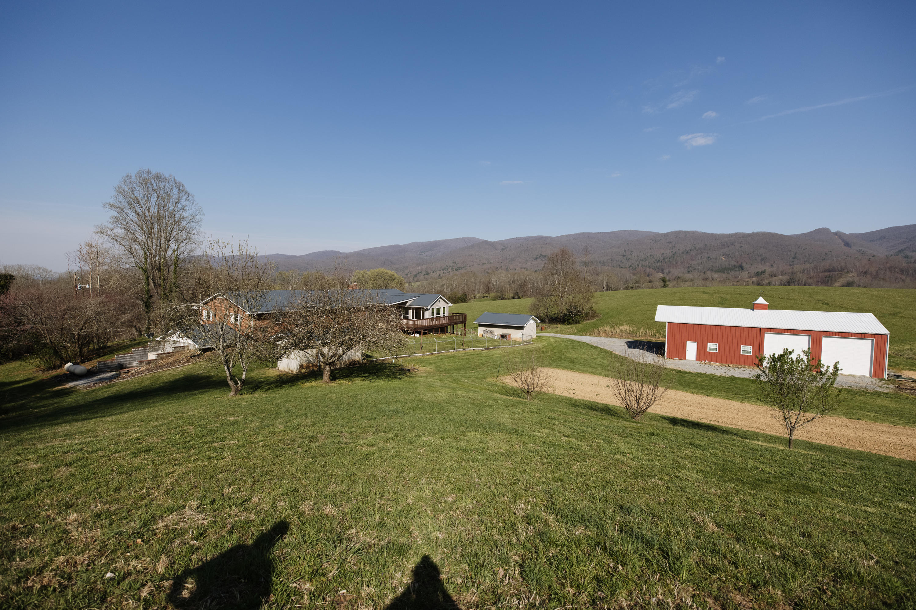 223 Hardin Hollow Road Elizabethton, TN 37643 - Photo 3 of 29 VIews