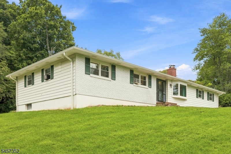33 Cooke Road Blairstown, NJ 07825 - Photo 4 of 17 Gallery Image 4