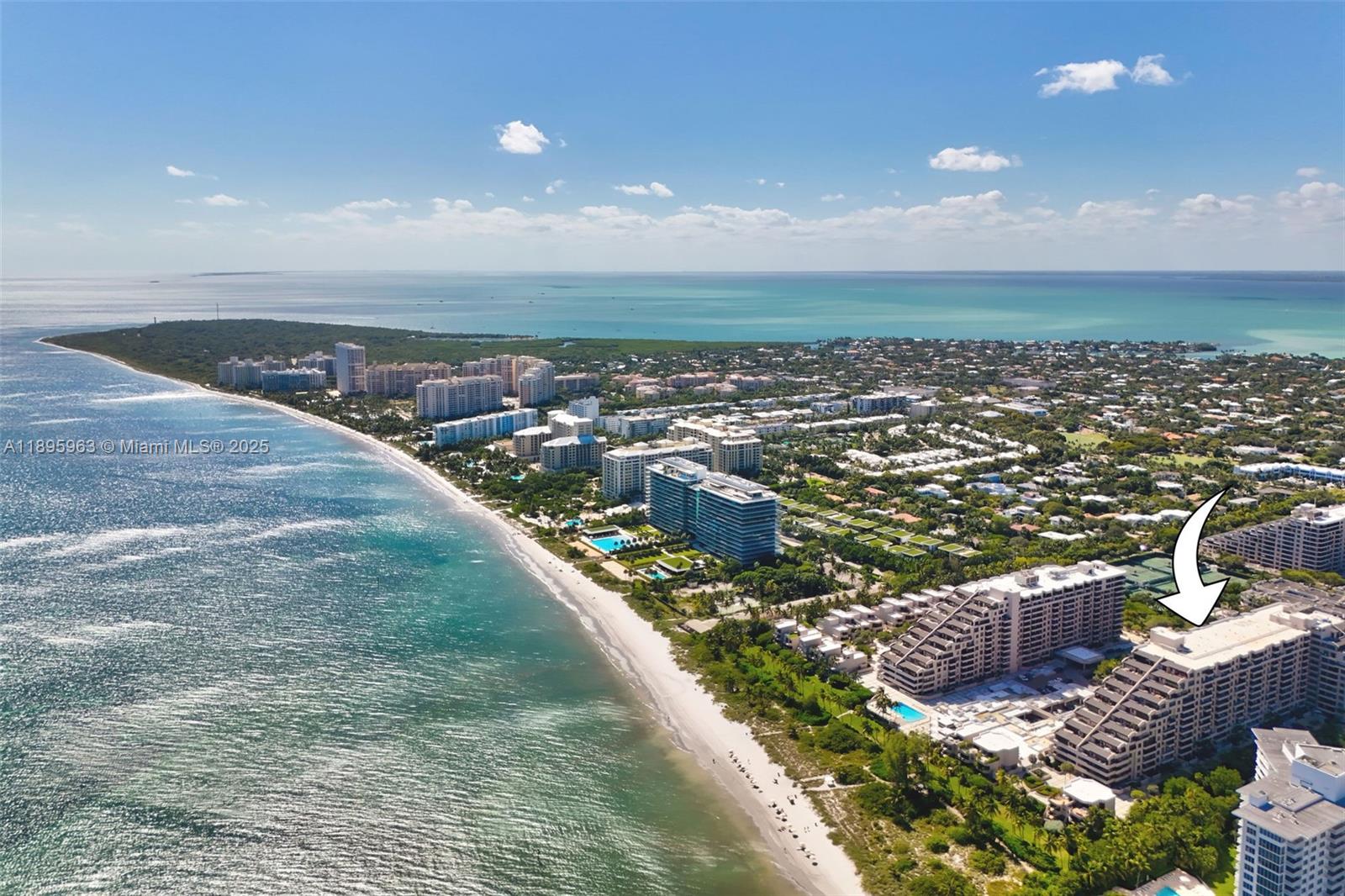 251 Crandon Boulevard, Unit 628 Key Biscayne, FL 33149 - Photo 26 of 32 a view of a balcony with an ocean
