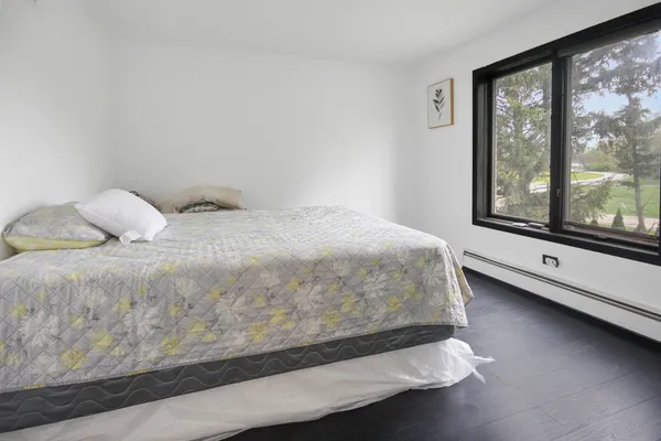 $450,000 | 3321 East Reichert Drive, Crete, IL 60417