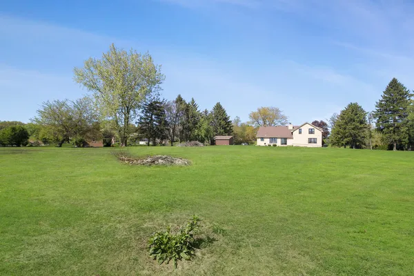 $450,000 | 3321 East Reichert Drive, Crete, IL 60417