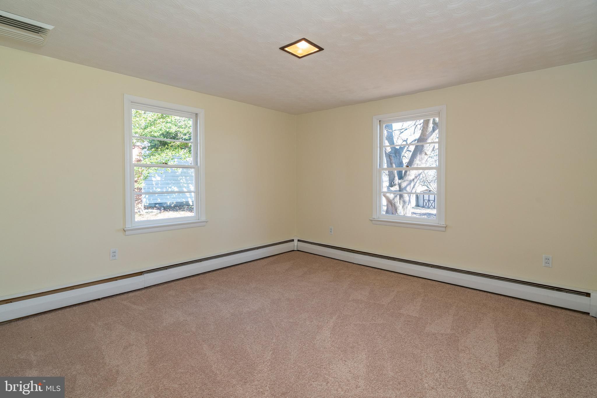 415 Hanover Road York, PA 17408 - Photo 15 of 39